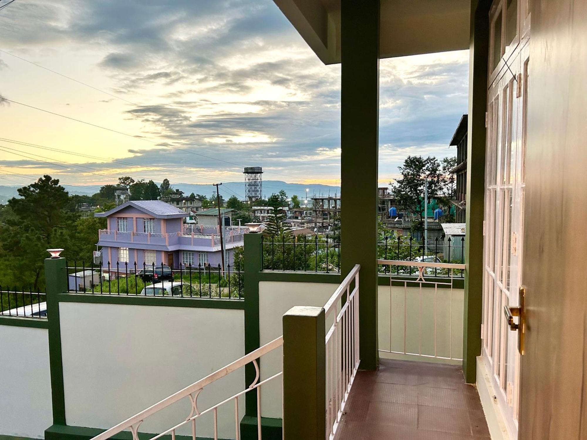 Yepplo Holiday Home - Complimentary Breakfast - 24 Hrs Caretaker & Power Backup Shillong Exterior photo