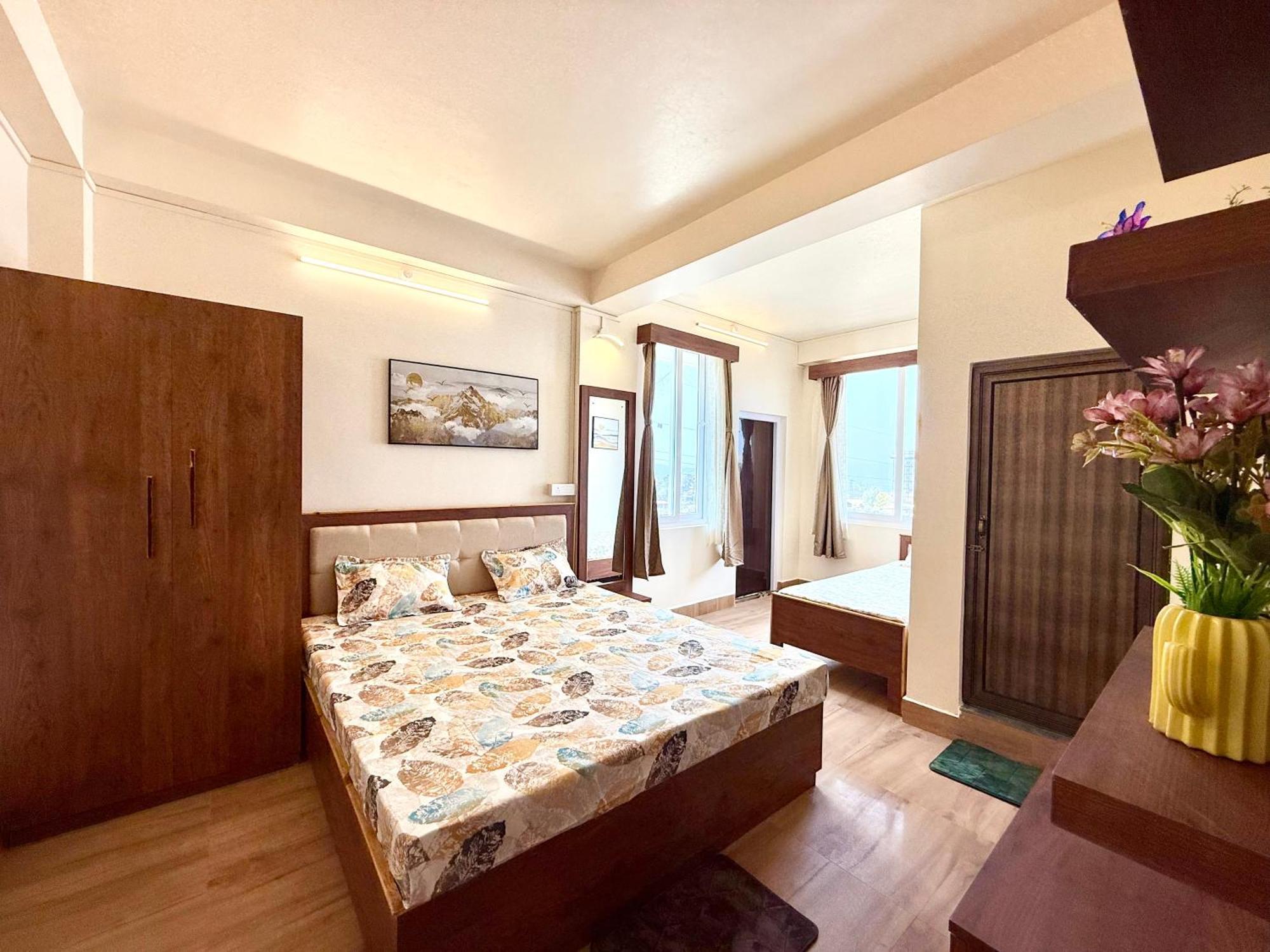 Yepplo Holiday Home - Complimentary Breakfast - 24 Hrs Caretaker & Power Backup Shillong Exterior photo